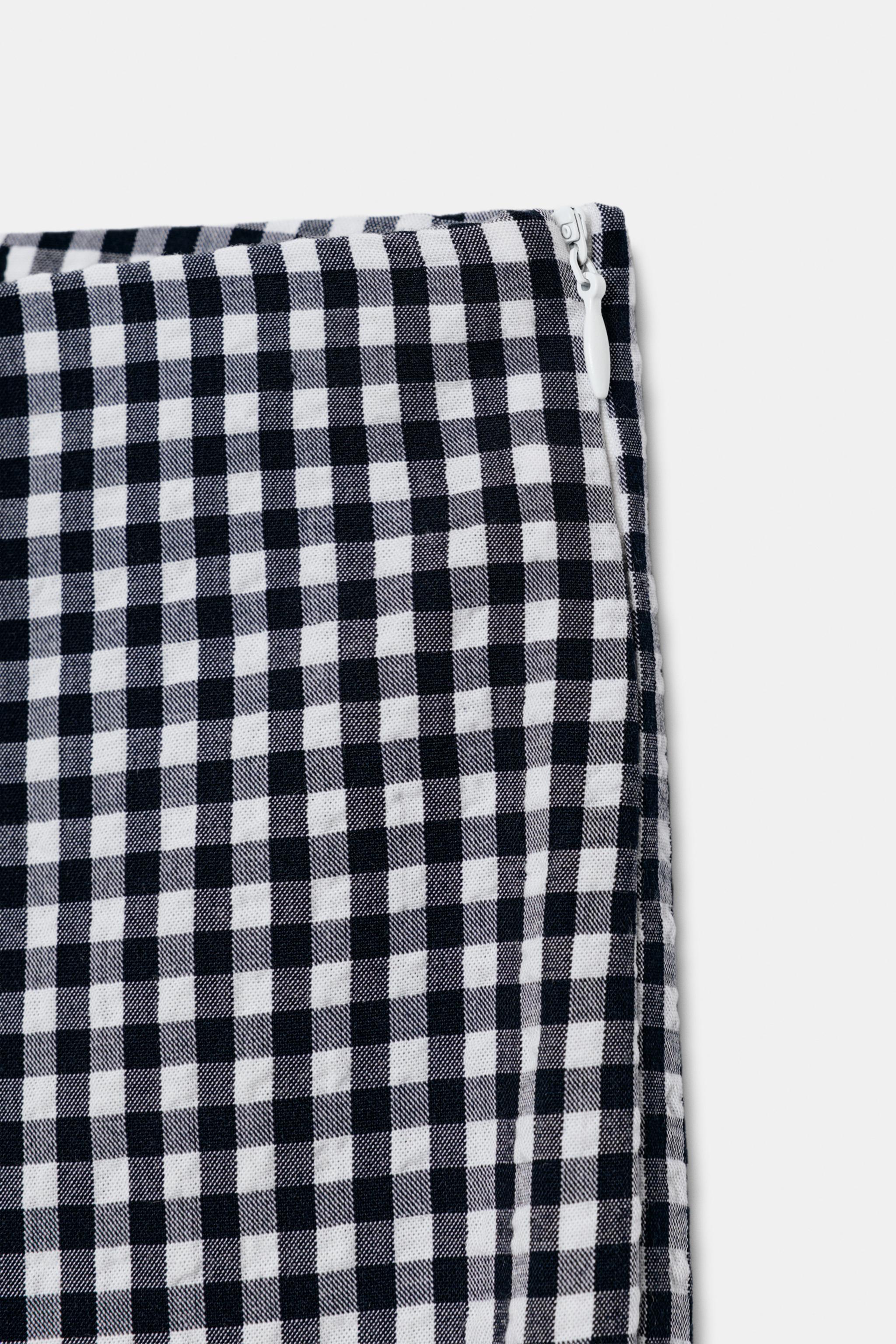 GINGHAM CAPRI PANTS